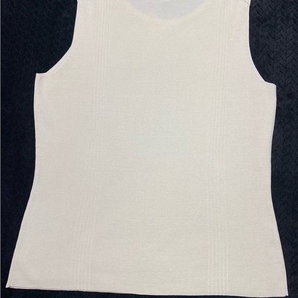 Ann Taylor Silk Cream Colored Shell - Picture 2 of 14